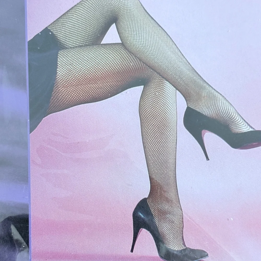 1980’s Deadstock Fishnet Pantyhose in Black and Red-‎ You Chose, One Size